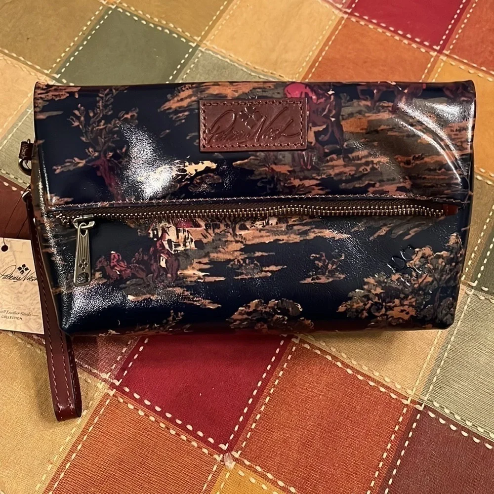 Brand New Patricia Nash Genuine Leather Zippered Pouch Wristlet Kent Countryside